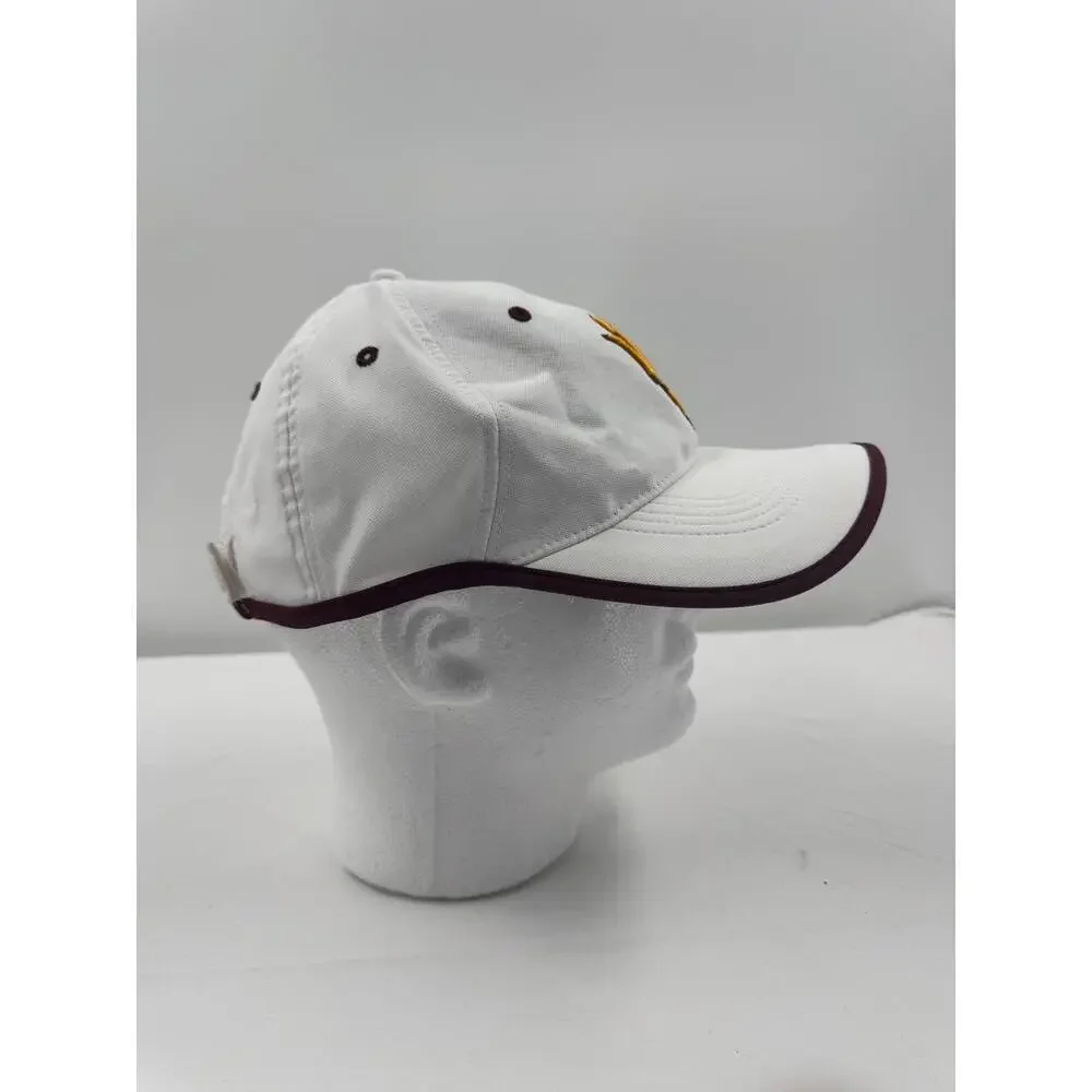 Nike Legacy91 White Embroidered Logo Curved Brim Adjustable Strap Cap‎